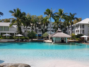 Beach Club Palm Cove